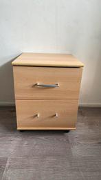 Nachtkastje, Gebruikt, Minder dan 45 cm, Hout, 55 tot 70 cm