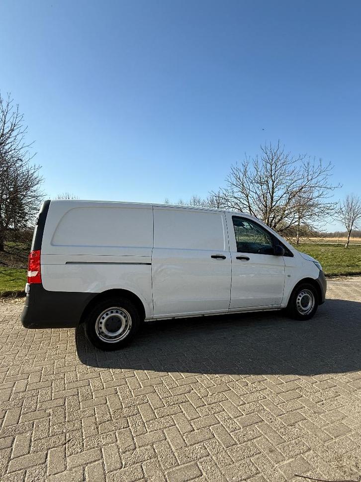 Mercedes-Benz Vito 2.1D 120KW 2016, Auto's, Bestelauto's, Bedrijf, Mercedes-Benz, Diesel, Handgeschakeld, Geïmporteerd, Wit, Zwart