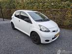 Toyota Aygo 1.0-12V Cool (bj 2011), Wit, Handgeschakeld, Toyota, Benzine