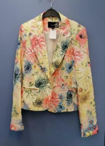 Attentif pastel kleuren gebloemde blazer mt 36 nr 37720 beschikbaar voor biedingen