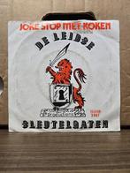 De Leidse sleutelgaten - Joke stop met koken, 7 inch, Single, Ophalen of Verzenden, Zo goed als nieuw