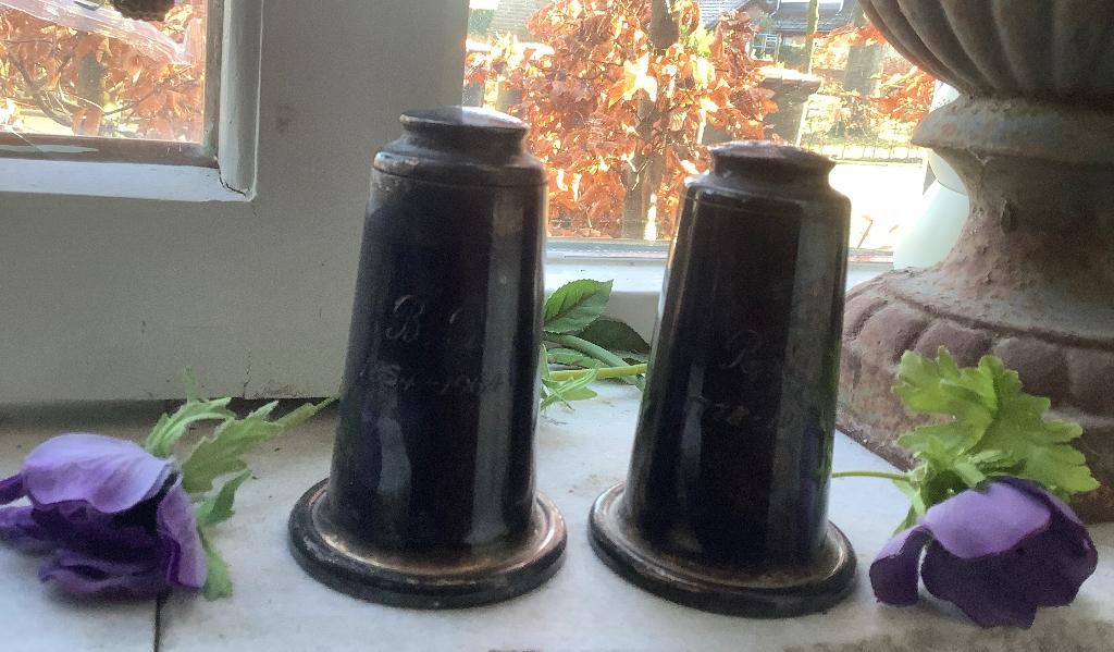 Verzilverd peper zout stelletje - initialen erin gegraveerd, Ophalen of Verzenden