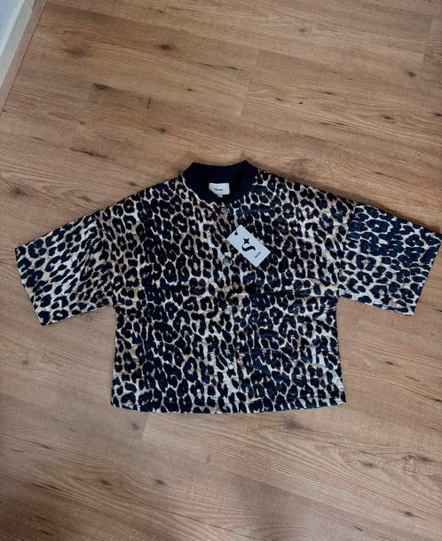 Shoeby Short Sleeve leopard bomber maat XS/S, Kleding | Dames, Blouses en Tunieken, Nieuw, Maat 36 (S), Zwart, Ophalen of Verzenden