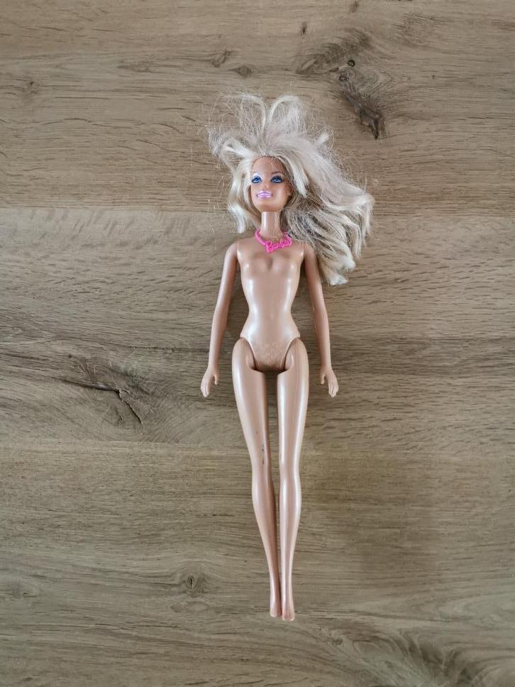 Barbies en/of toebehoren, Kinderen en Baby's, Speelgoed | Poppen, Gebruikt, Barbie, Ophalen of Verzenden