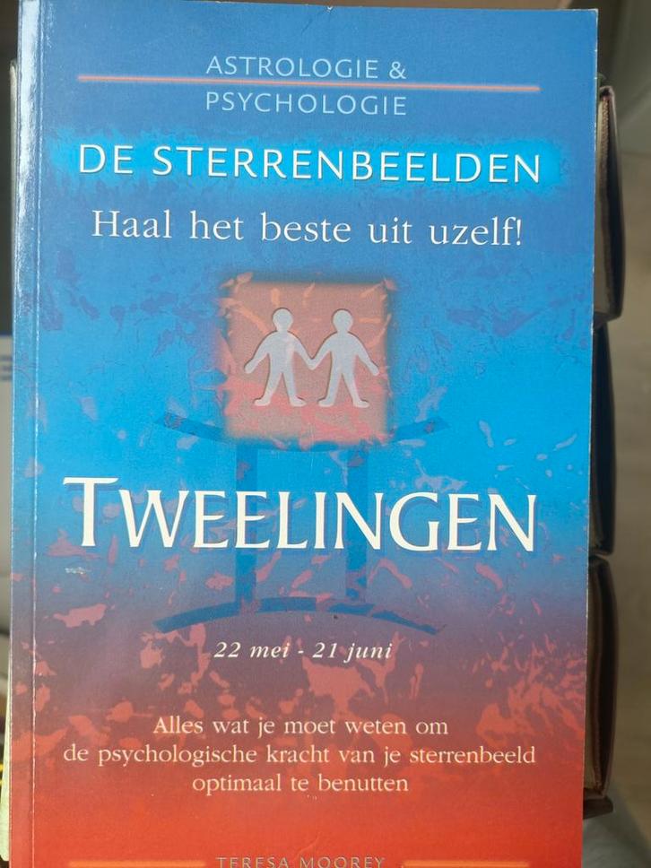 De Sterrenbeelden: Tweelingen - Teresa Moorey, Boeken, Esoterie en Spiritualiteit, Ophalen of Verzenden
