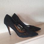 Limeted edition zwarte kanten pumps maat 38, Ophalen of Verzenden, Zo goed als nieuw, Zwart