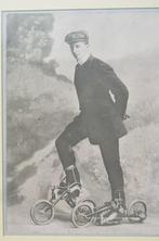 Gekke oude foto van een 'Skater' avant la lettre, Gebruikt, Ophalen of Verzenden, Foto, Voor 1940