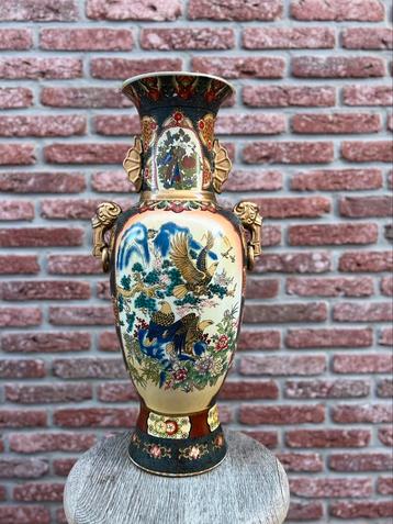 japanse satsuma stijl vaas 59 cm hoog beschikbaar voor biedingen
