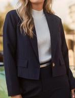 Nukus korte blazer jasje navy krijtstreep S nieuw, Kleding | Dames, Jasjes, Kostuums en Pakken, Nieuw, Jasje, Maat 36 (S), Nukus