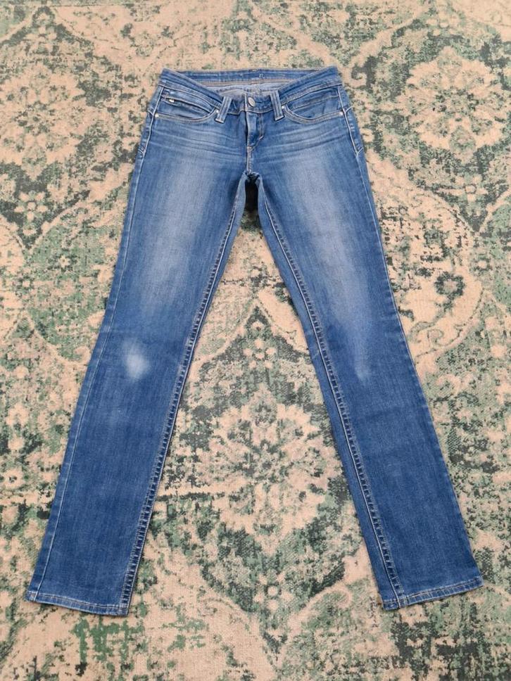 Levi’s low rise straight W28 L32 WMN Tulsi2832 Blauw, Kleding | Dames, Spijkerbroeken en Jeans, Zo goed als nieuw, W28 - W29 (confectie 36)