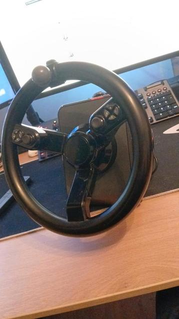 Logitech Farm Sim Stuur + Pendalen beschikbaar voor biedingen