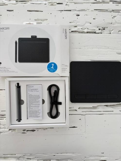 Wacom Intuos tekentablet Small, Computers en Software, Tekentablets, Nieuw, Bedraad, Ophalen of Verzenden
