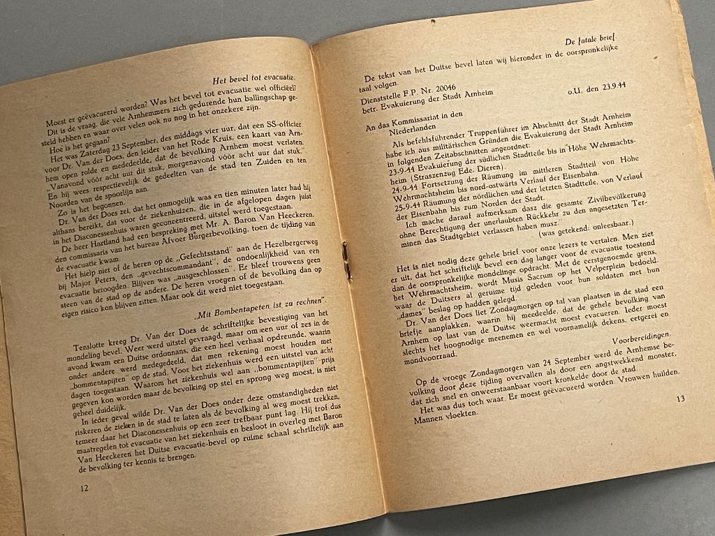 Rovers plunderen Arnhem / 1945 WO II, Verzamelen, Militaria | Tweede Wereldoorlog, Ophalen of Verzenden, Overige soorten, Nederland