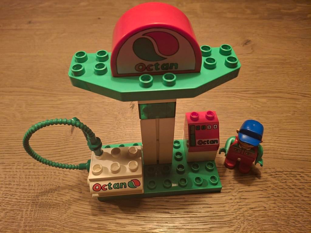 Lego Duplo benzinestation, Kinderen en Baby's, Speelgoed | Duplo en Lego, Ophalen of Verzenden, Zo goed als nieuw, Duplo