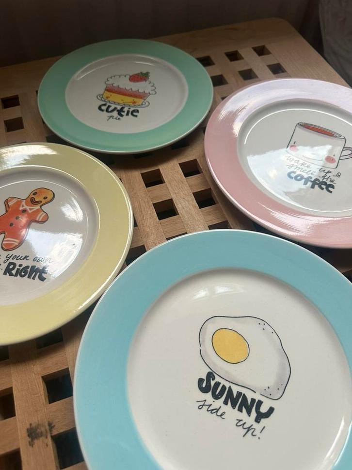 Gebaks- en ontbijtbordjes Blond, Huis en Inrichting, Keuken | Servies, Zo goed als nieuw, Bord(en), Blond Amsterdam, Aardewerk