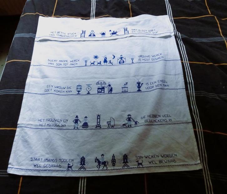 Vintage wanddoek blauw geborduurd met ouderwetse teksten, Antiek en Kunst, Curiosa en Brocante, Verzenden