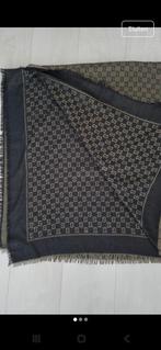 Gucci Sjaal, Gucci, Ophalen of Verzenden, Zo goed als nieuw, Sjaal