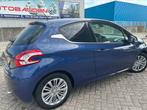 Peugeot 208 1.2 VTI 82pk+set winterband plus sportvelgen, Auto's, Voorwielaandrijving, Zwart, Leder en Stof, Handgeschakeld