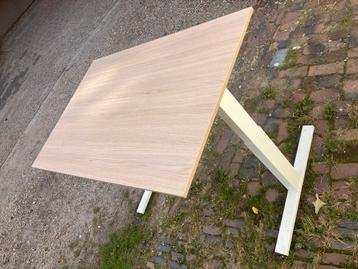 Bureau 120x80 - Goede staat beschikbaar voor biedingen