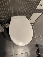 Toilet met softclosezitting en Geberit inbouwreservoir, Ophalen, Gebruikt, Rvs, Toilet