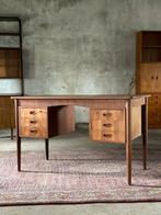 Deens Bureau /sixties/vintage furniture design /, Ophalen of Verzenden, Zo goed als nieuw