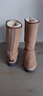 UGG Ultra Tall Hoge Laarzen - Maat 38/39, Ophalen, Zo goed als nieuw, Beige, Hoge laarzen