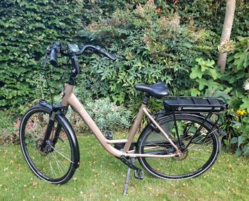 Elektrische damesfiets, Stella Livorno. 500 watt accu. beschikbaar voor biedingen