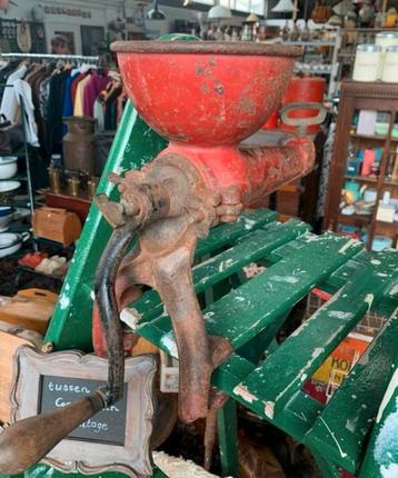 Vleesmolen mooie antieke vintage Fabriek Zeich fruitmolen beschikbaar voor biedingen