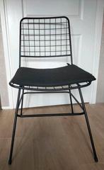 Zwart metalen draadstoel met zitkussen, Huis en Inrichting, Stoelen, Ophalen, Zwart, Zo goed als nieuw, Metaal