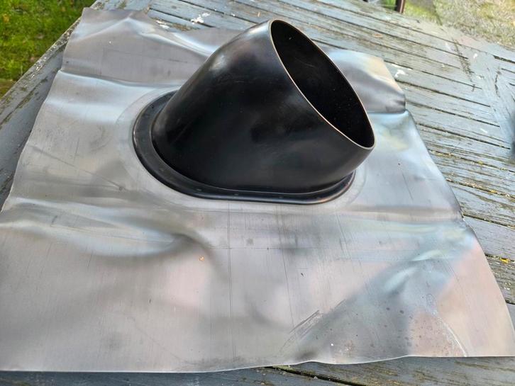 Loodslab met zwart scharnierstuk, Doe-het-zelf en Verbouw, Dakpannen en Dakbedekking, Nieuw, Overige typen, Overige materialen