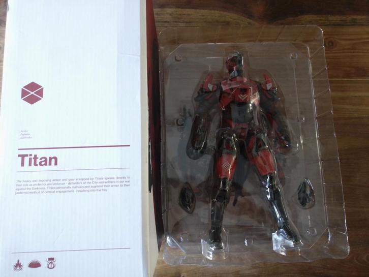Destiny Titan Figuur - Bungie 3A, Spelcomputers en Games, Games | Overige, Zo goed als nieuw, Shooter, 1 speler, Vanaf 16 jaar