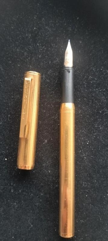 Vintage Dunhill Fountain Pen - Verguld met 14 krt gouden pun beschikbaar voor biedingen