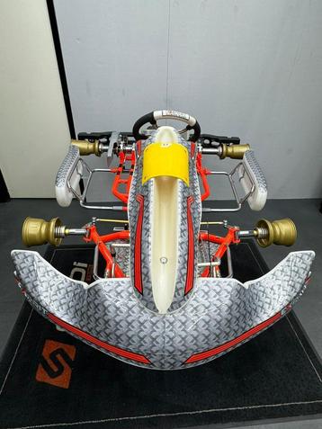 TE KOOP: EXPRIT KART ( 4 weekenden jong!) #23 beschikbaar voor biedingen