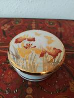 Prachtig vintage Japans porseleinen sieradendoosje, Antiek en Kunst, Antiek | Porselein, Verzenden