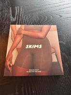 Skims seamless sculpt mid waist mid thigh short maat L nieuw, Ophalen of Verzenden, Zwart, Overige typen