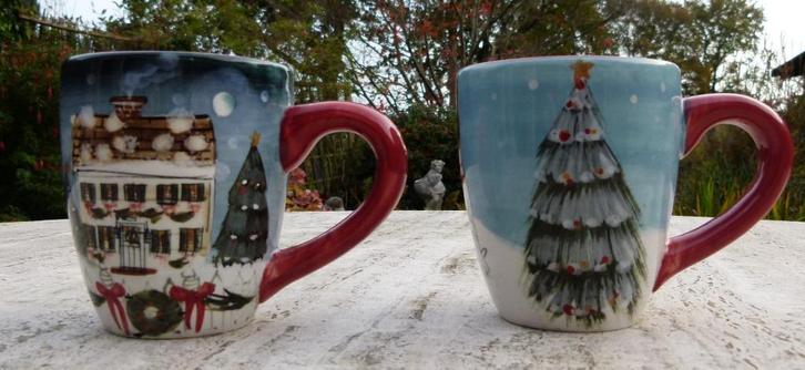 Merry Little Christmas Holiday Mokken by David Carter Brown, Huis en Inrichting, Keuken | Servies, Nieuw, Bord(en), Wedgwood, Aardewerk