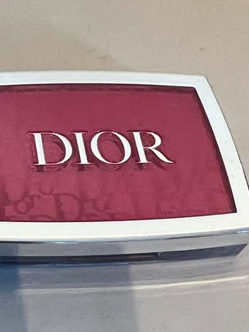 Dior Rosy Glow Blush  kleur: 006 berry  Inhoud: 4.4 gram beschikbaar voor biedingen