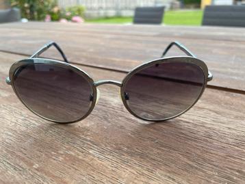 Chanel zonnebril beschikbaar voor biedingen