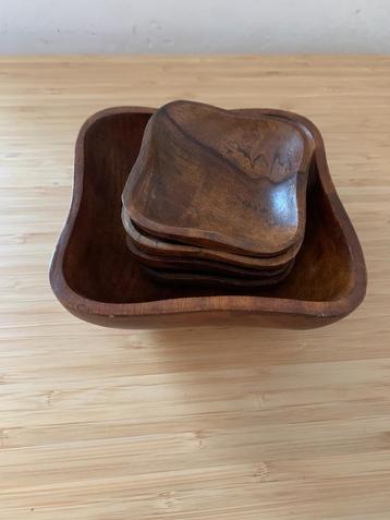 Midcentury Houten snackschaal met kleine schaaltjes beschikbaar voor biedingen