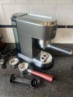 Delonghi dedica en Baratza encore esp, Witgoed en Apparatuur, Koffiezetapparaten, Gebruikt, Espresso apparaat, 1 kopje, Afneembaar waterreservoir