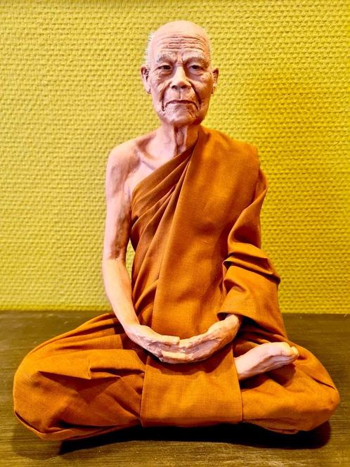 BEELD THAISE MONNIK MONNIK LUANG TA MAHA BUA, Verzamelen, Beelden en Beeldjes, Nieuw, Religie, Ophalen of Verzenden
