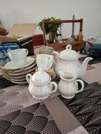 Porseleinen theeservies, Antiek en Kunst, Antiek | Servies compleet, Ophalen of Verzenden