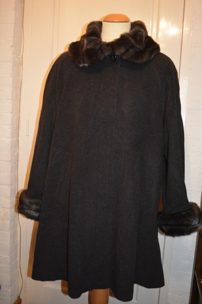 Wool and Cashmere, prachtig antraciet wollen mantel, mt 42, Kleding | Dames, Jassen | Winter, Zo goed als nieuw, Maat 42/44 (L)