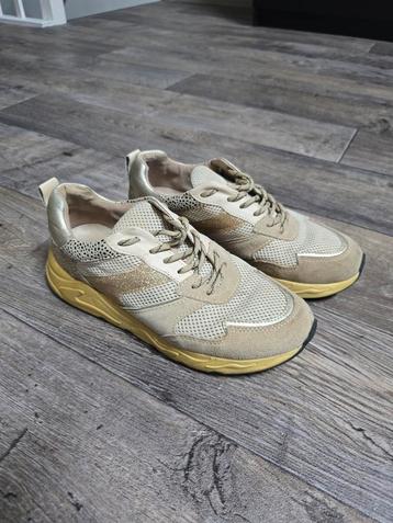 Beige Sneakers - Maat 41 beschikbaar voor biedingen
