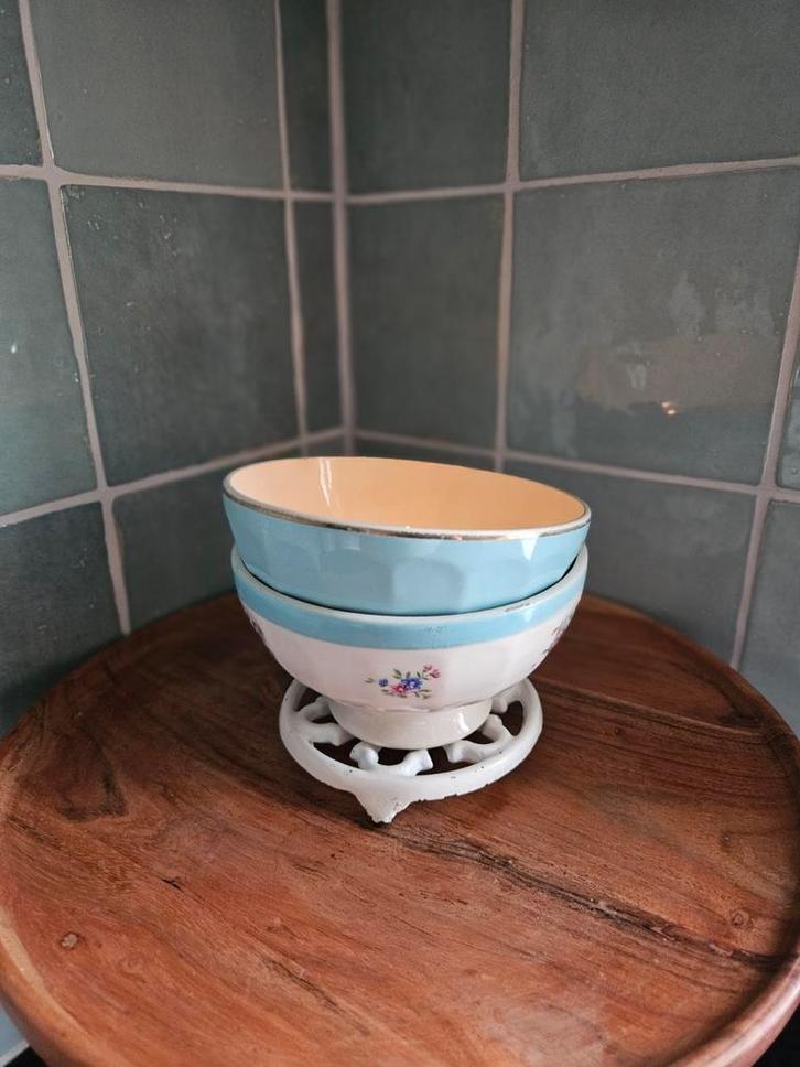 2 antiek Fransen Schaaltjes, Huis en Inrichting, Keuken | Servies, Gebruikt, Schaal of Schalen, Overige stijlen, Aardewerk, Ophalen of Verzenden