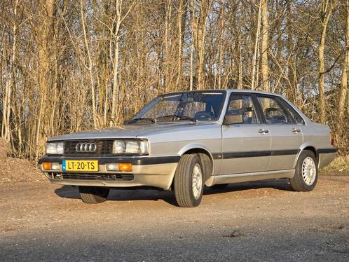 Audi 90 2.0 E 1985 Grijs, Auto's, Audi, Particulier, Benzine, Sedan, Handgeschakeld, Origineel Nederlands, Zilver of Grijs, Voorwielaandrijving