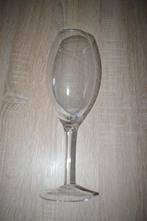 Groot wijnglas. Nieuw.   Het glas is 30,5 cm hoog., Ophalen of Verzenden, Nieuw