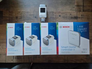Bosch Smart home controller II & 4X Radiator Thermostaat II  beschikbaar voor biedingen