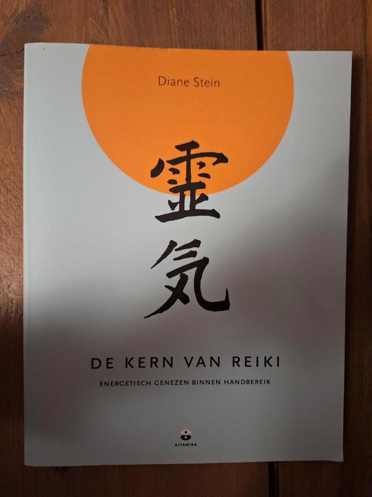 De Kern van Reiki - Diane Stein, Boeken, Esoterie en Spiritualiteit, Zo goed als nieuw, Achtergrond en Informatie, Spiritualiteit algemeen