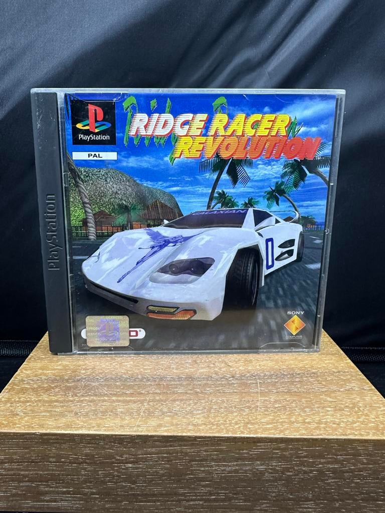 Ridge Racer Revolution - PlayStation, S, Racen en Vliegen, 2 spelers, Eén computer